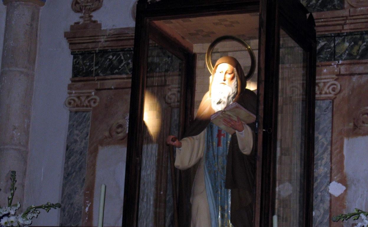 Momento en el que el rayo iluminó el rostro de la imagen de Sant Antoni. 