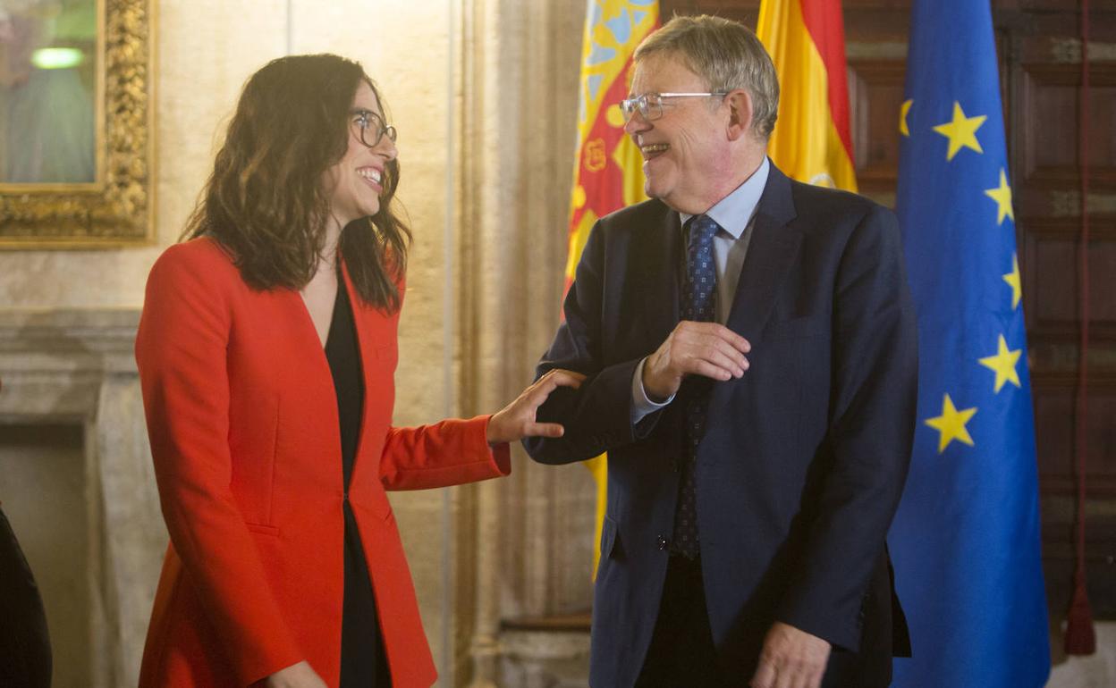 La vicepresidenta Aitana Mas junto al presidente Ximo Puig. 