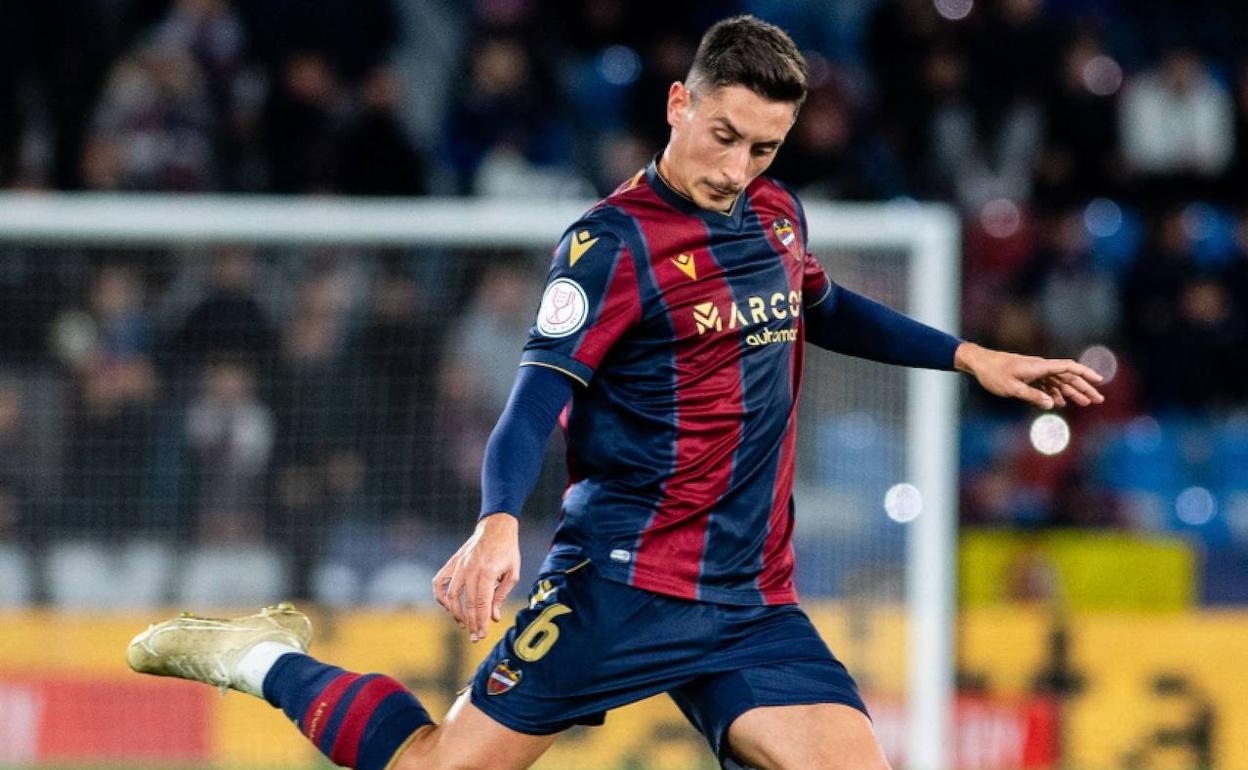 Pablo Martínez, durante el partido contra el Atlético.