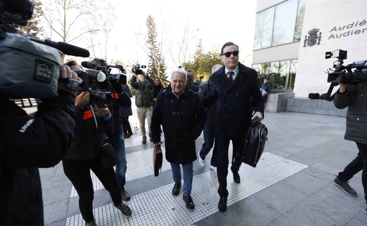 Alfonso Rus llegando a la Ciudad de la Justicia