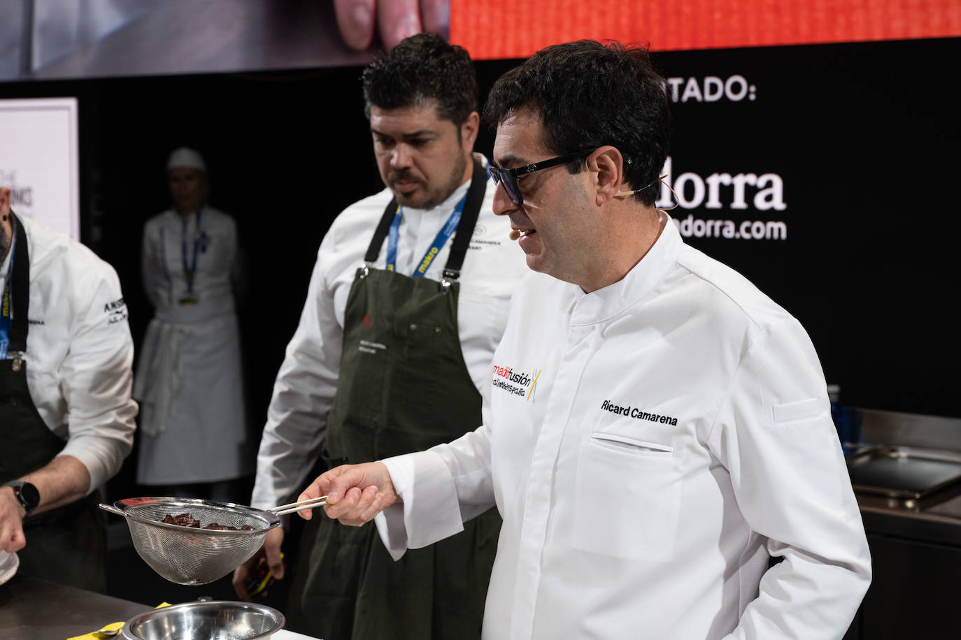 Todos estos productos artesanos, tendrán una edición limitada y numerada. Por el momento solo se podrán comprar en los restaurantes propiedad del cocinero --Ricard Camarena Restaurant, Canalla Bistro, Habitual, Central Bar y BAR X-- y en algunos comercios 'gourmet' de Valencia.