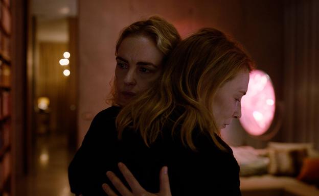 Nina Hoss y Cate Blanchett en 'Tár'.