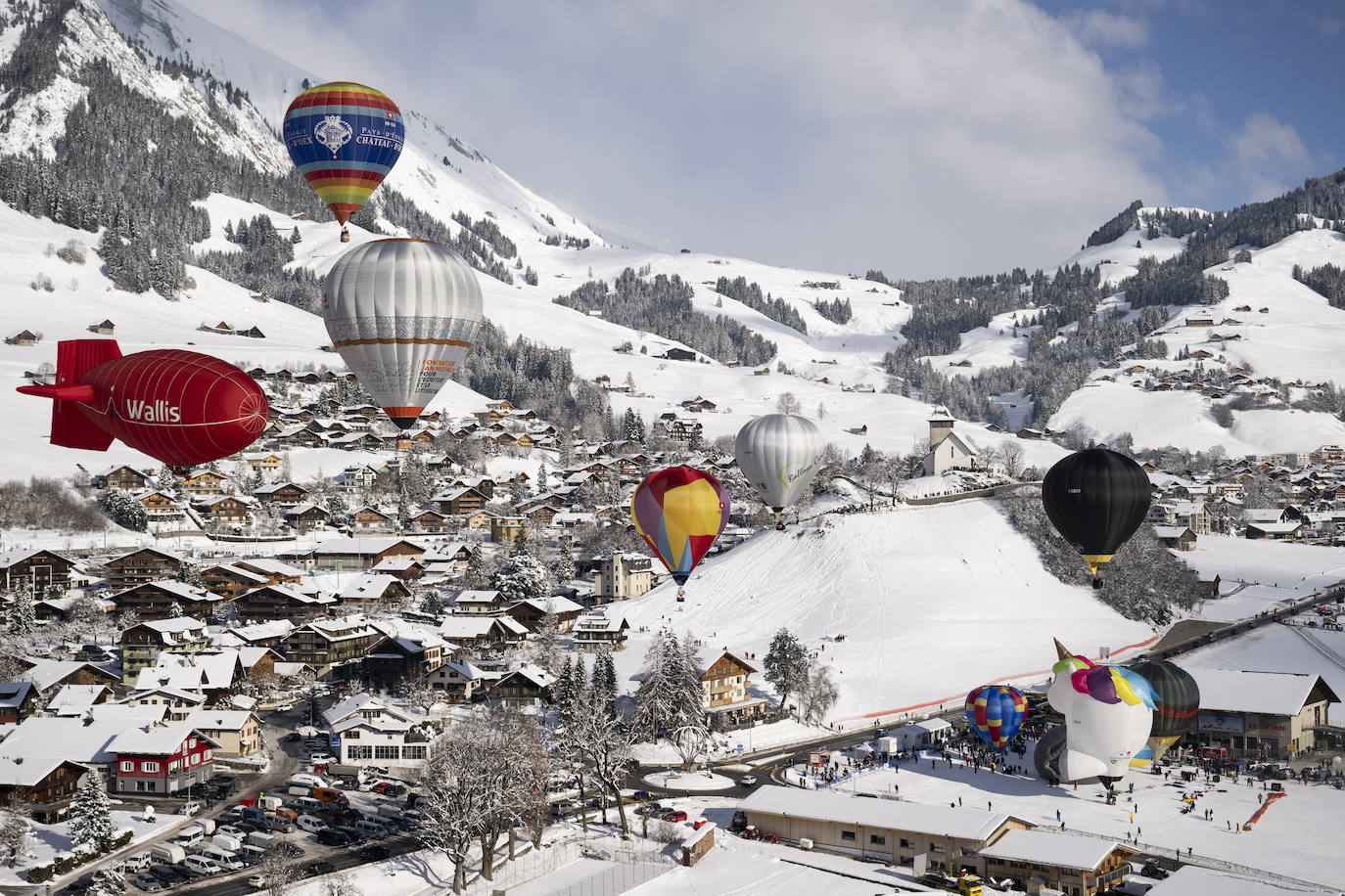 Fotos: Viaje en globo por los bellos parajes nevados de Suiza