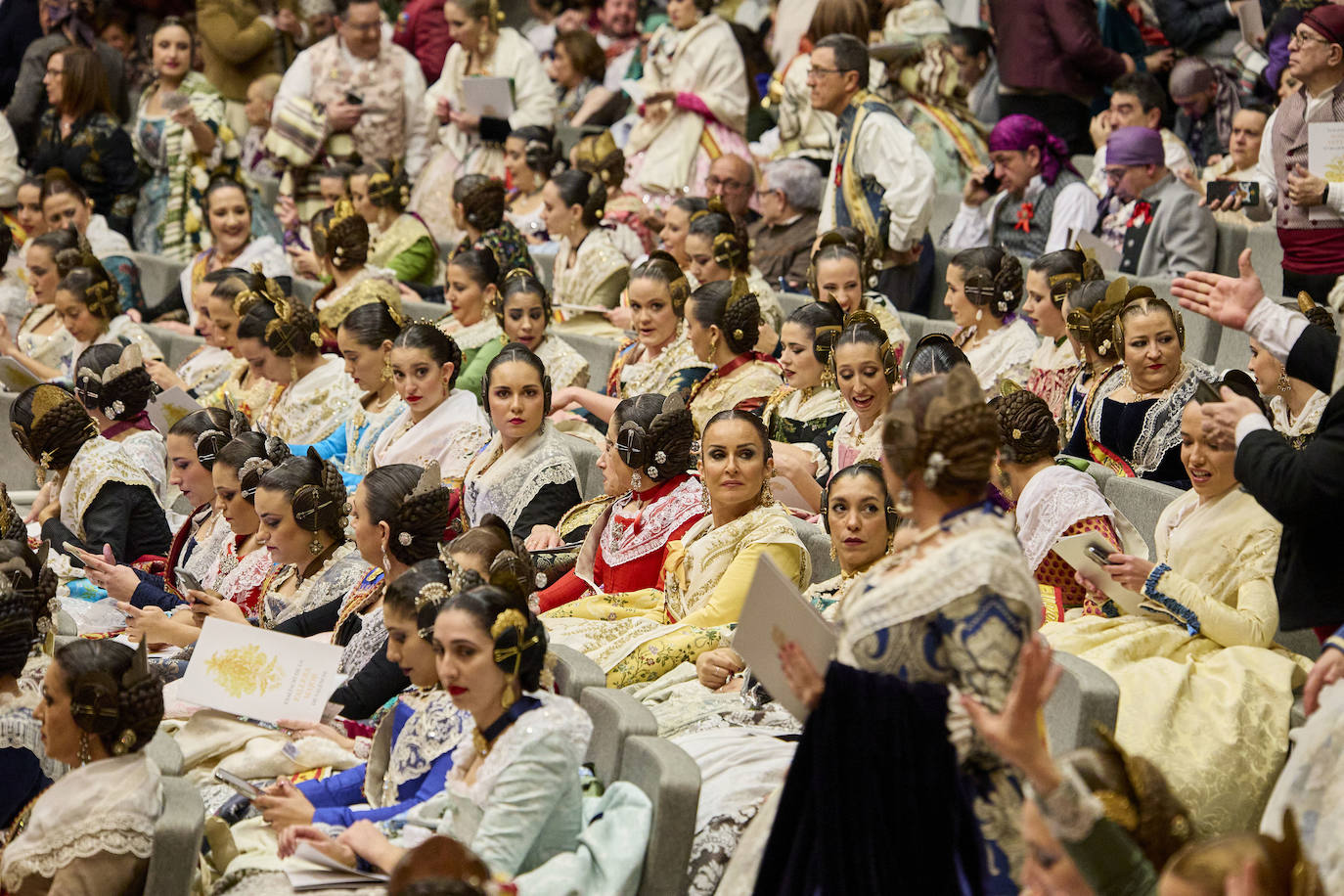 Fotos: La exaltación de la Fallera Mayor de Valencia, Laura Mengó, en imágenes