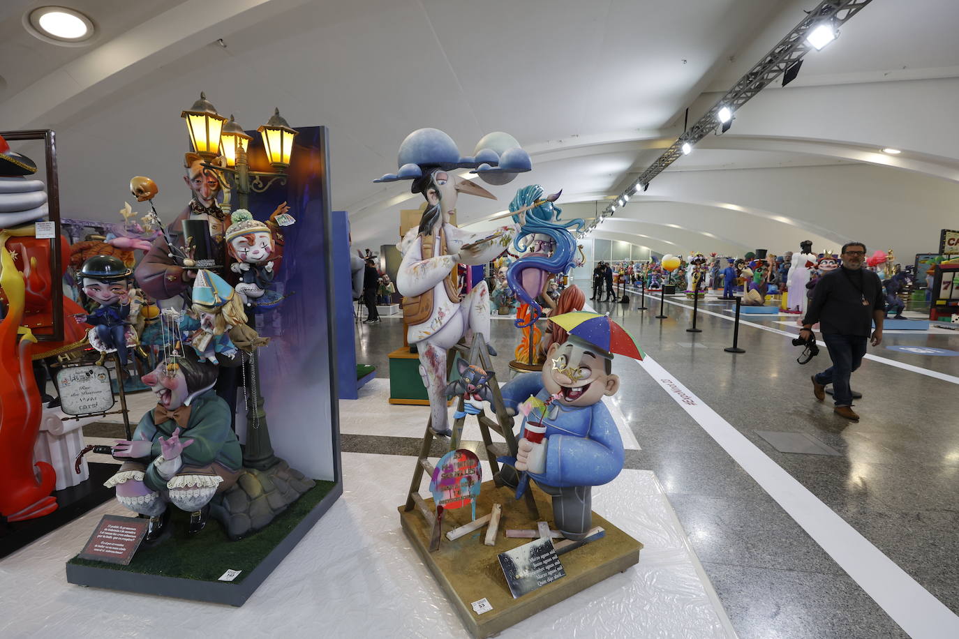 Fotos: Arranca la Exposició del Ninot 2023