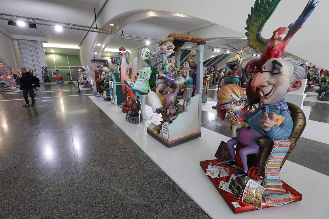 Fotos: Arranca la Exposició del Ninot 2023