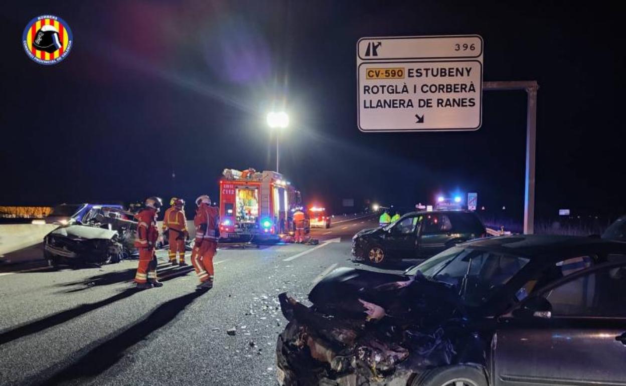 Imagen de un accidente en la A-7 a la altura de Rotglà i Corberà del año pasado.  