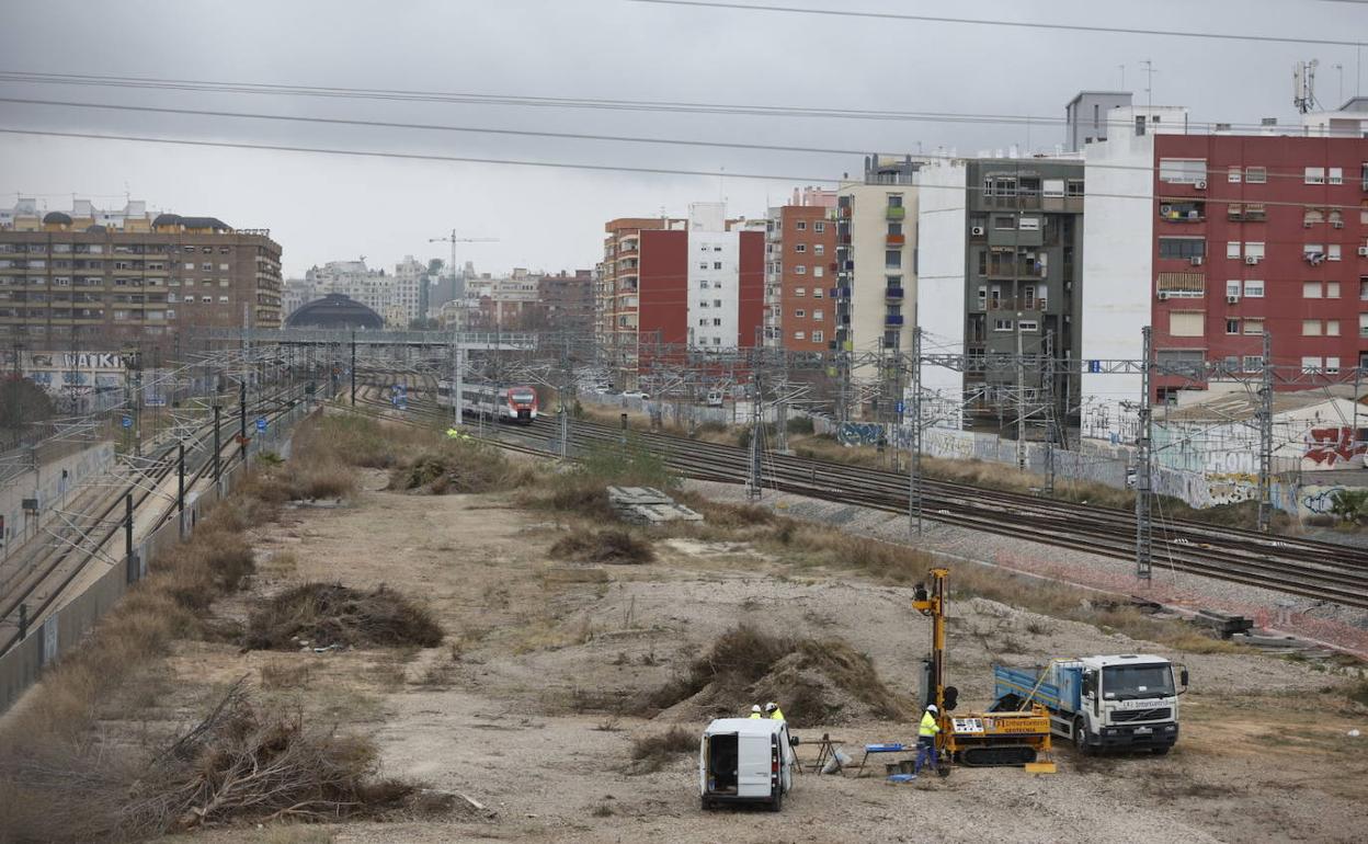 La zona, en las inmediaciones de Malilla, en las que comenzarán las obras del canal de acceso.