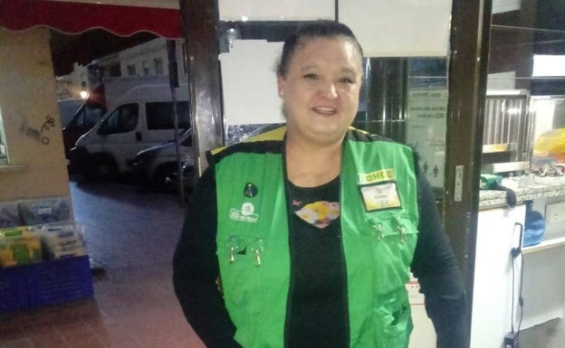 Yolanda Peñalver, vendedora de la ONCE que vendió los cupones premiados en el mercado de Ruzafa. 