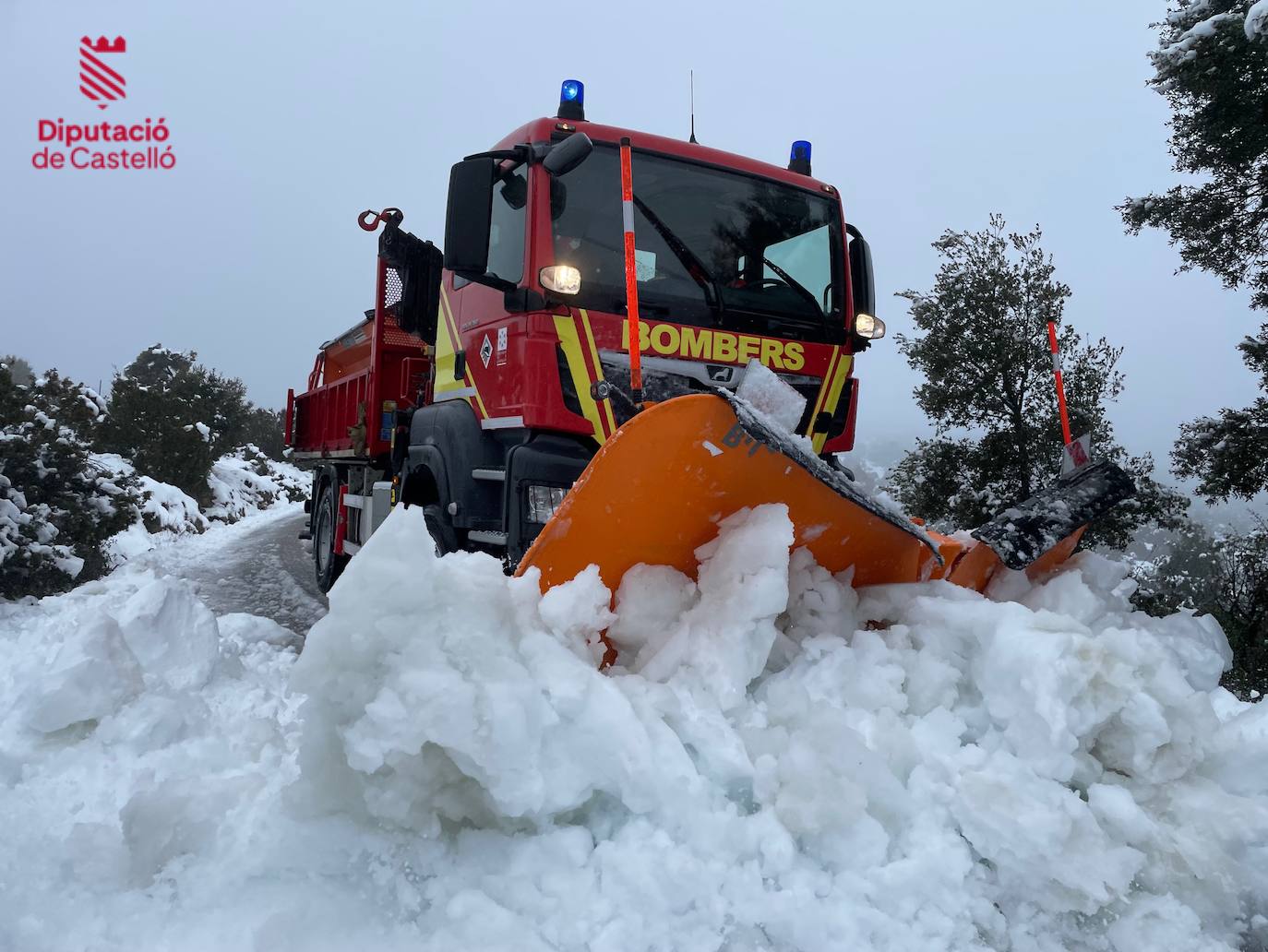 Nieve en Castellón: limpieza de carreteras