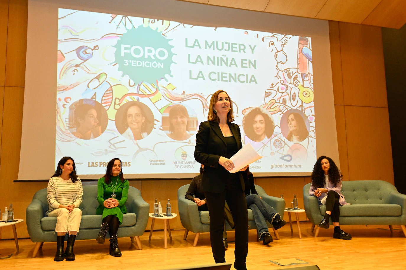 Foro de la Mujer y la Niña en la Ciencia en Valencia