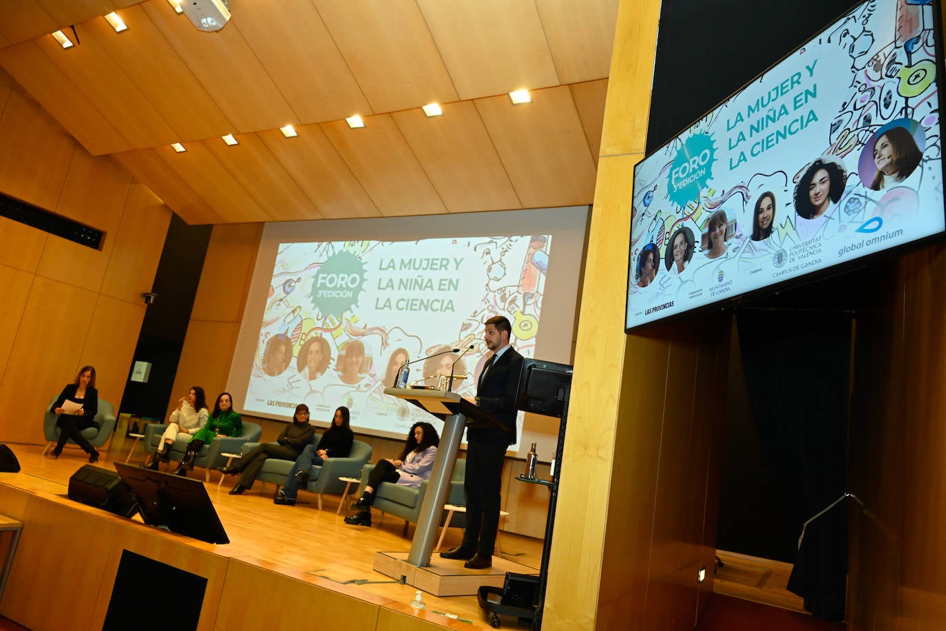 Foro de la Mujer y la Niña en la Ciencia en Valencia