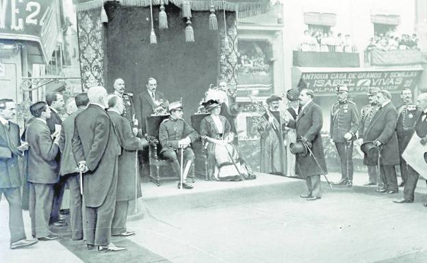 Alfonso y Victoria Eugenia acudieron a la Coronación. 