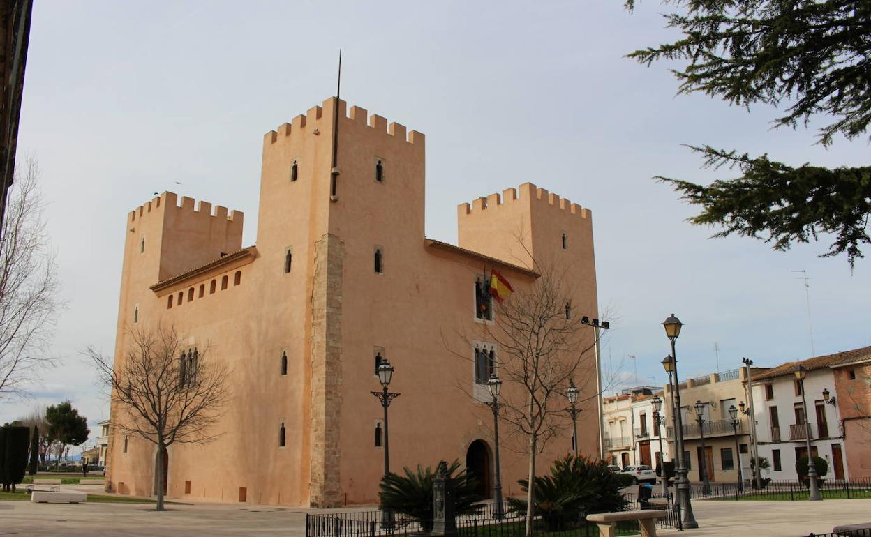 El ayuntamiento de la localidad. 