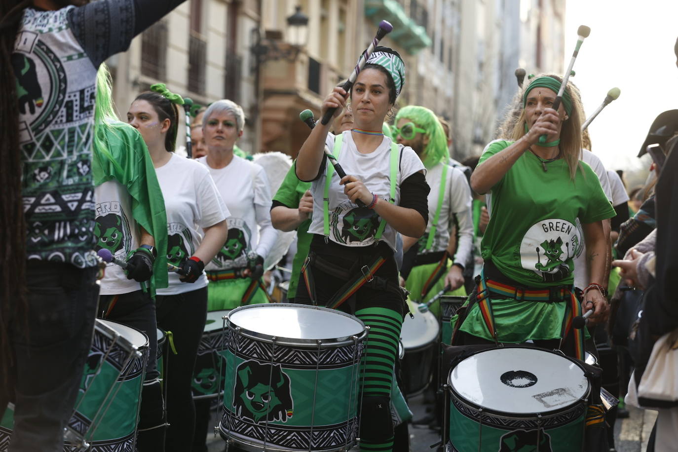 Fotos: El carnaval más multicolor llena Ruzafa