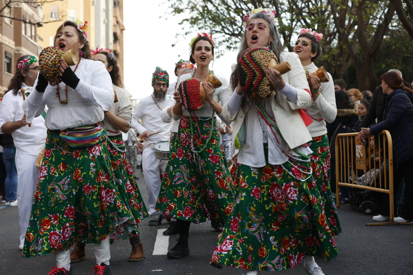 Fotos: El carnaval más multicolor llena Ruzafa