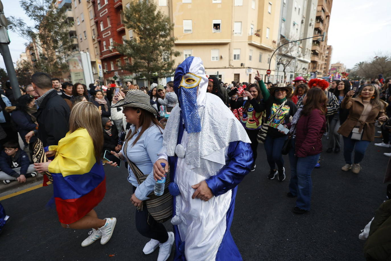 Fotos: El carnaval más multicolor llena Ruzafa