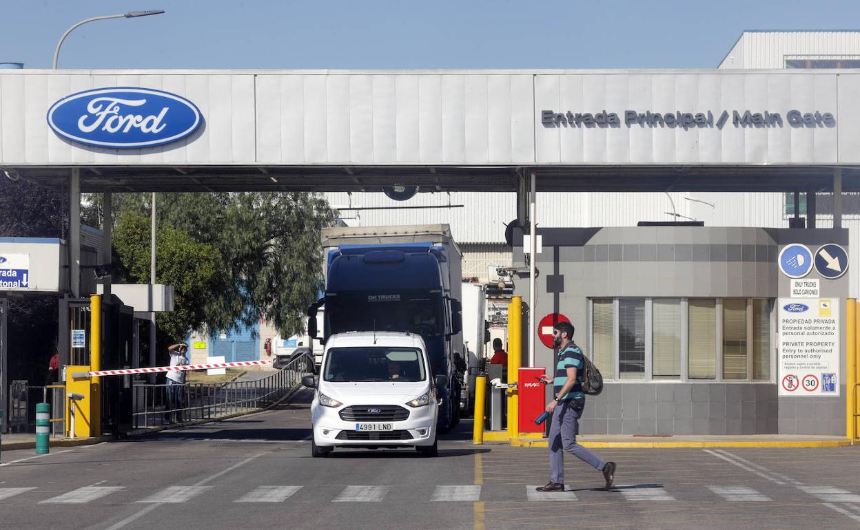 Entrada principal a la factoría de Ford en Almussafes. 