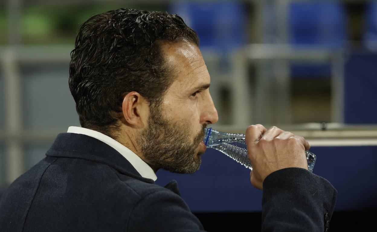 Rubén Baraja, en su debut en el Coliseum Alfonso Pérez. 