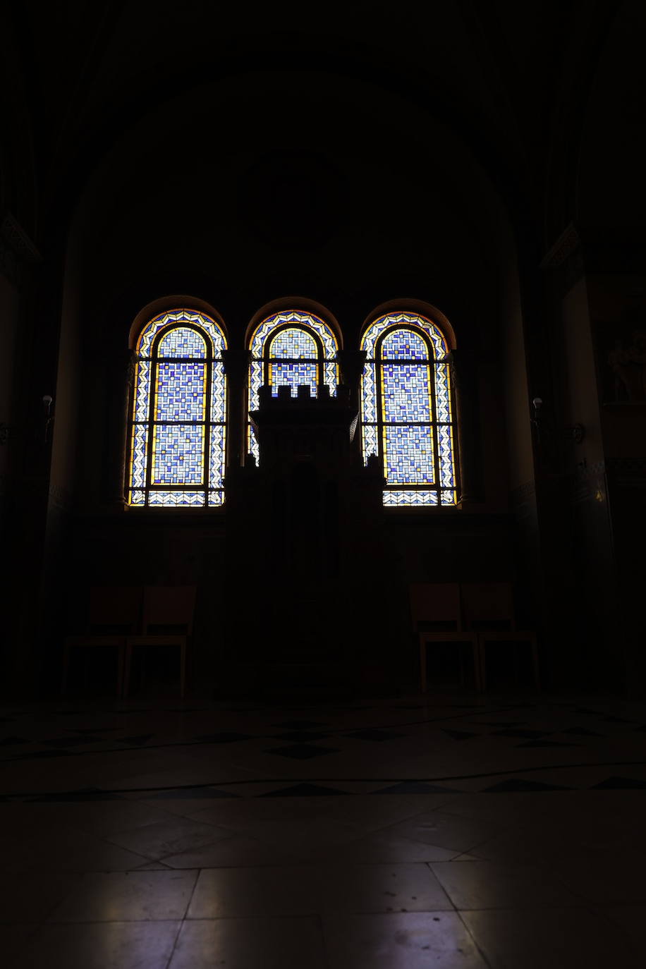 Fotos: Así es la vidriera más grande de Valencia, en la Iglesia de Jesuitas