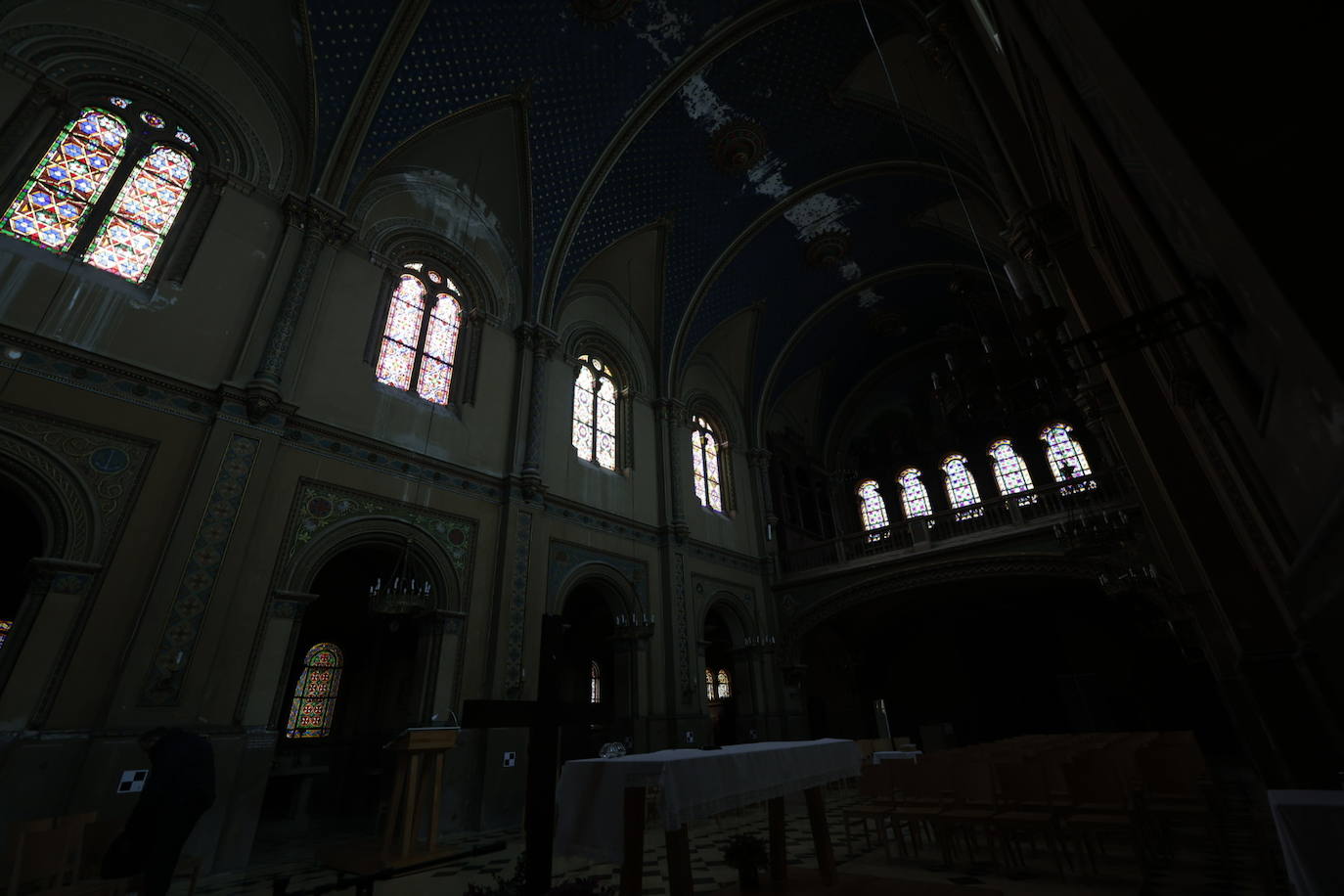 Fotos: Así es la vidriera más grande de Valencia, en la Iglesia de Jesuitas