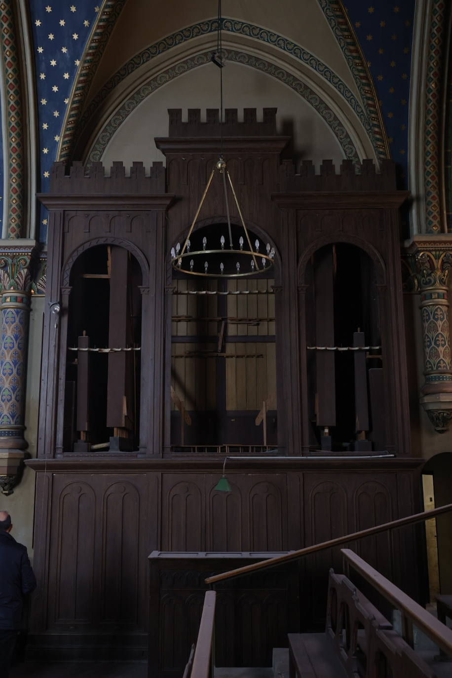 Fotos: Así es la vidriera más grande de Valencia, en la Iglesia de Jesuitas