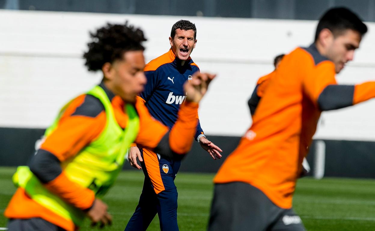 Javi Gracia durante su etapa en el Valencia. 