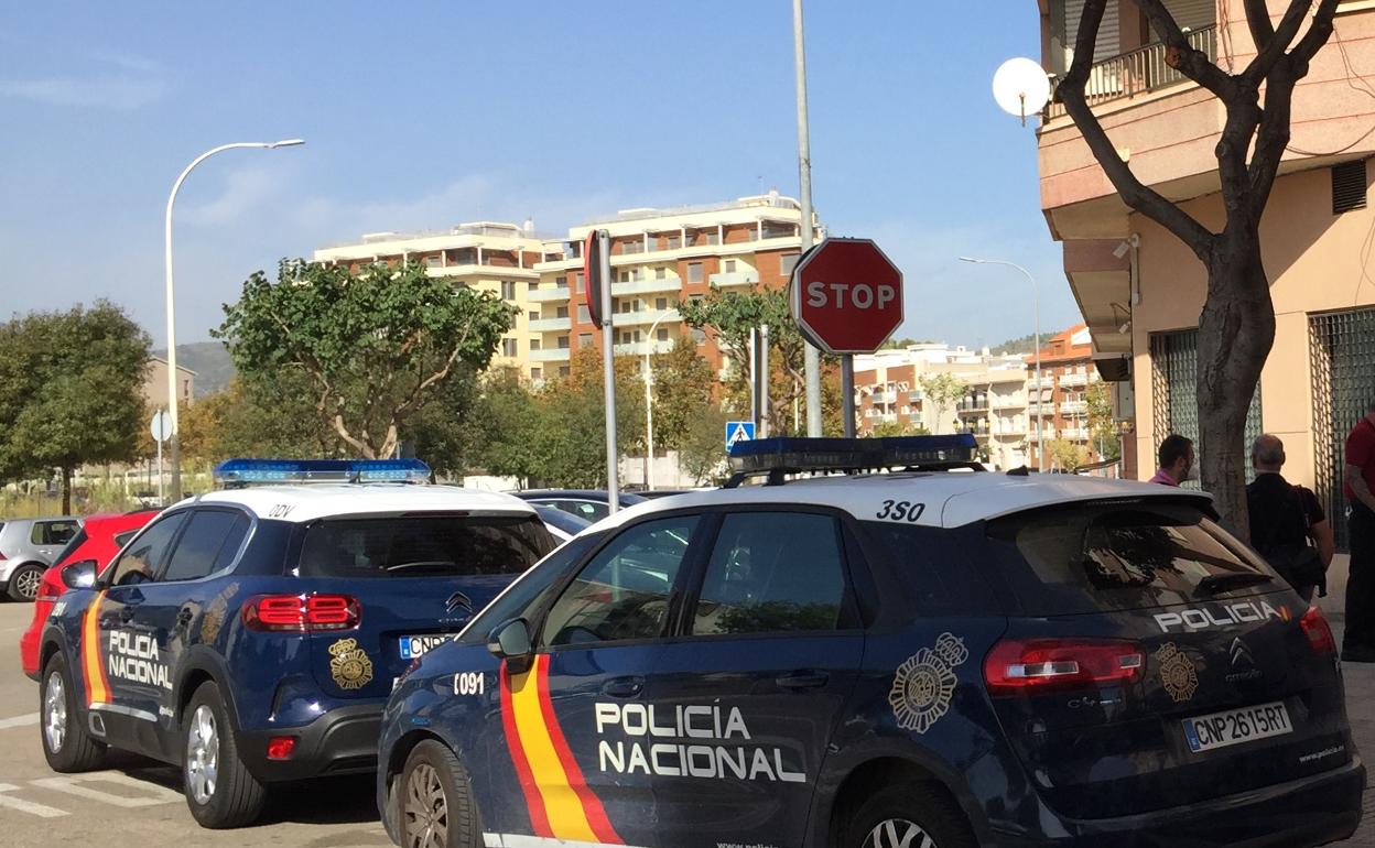 Cohes patrulla de la Policía Nacional de Gandia. 