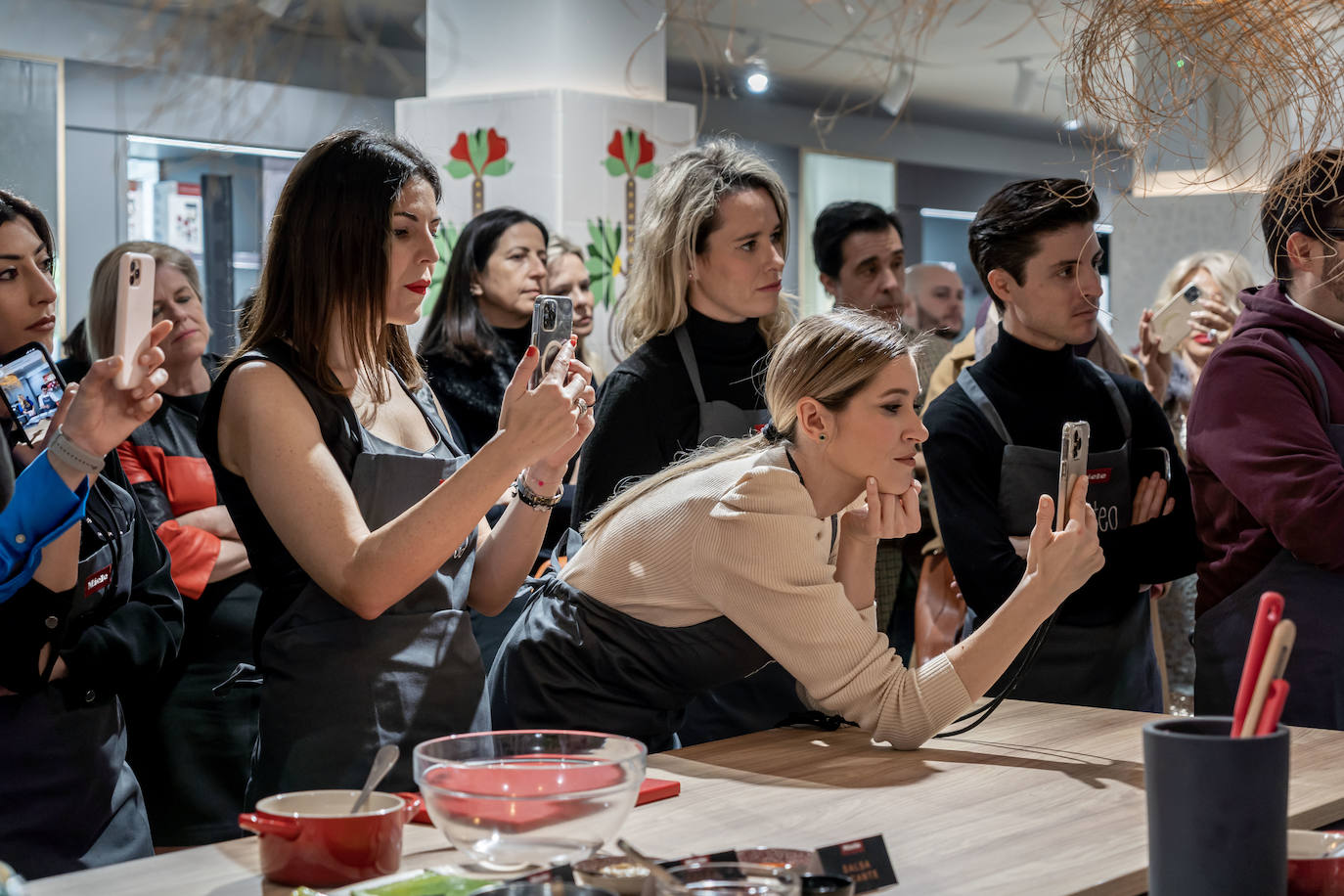 Influencers en la inauguración de Miele, en la calle Hernán Cortés.