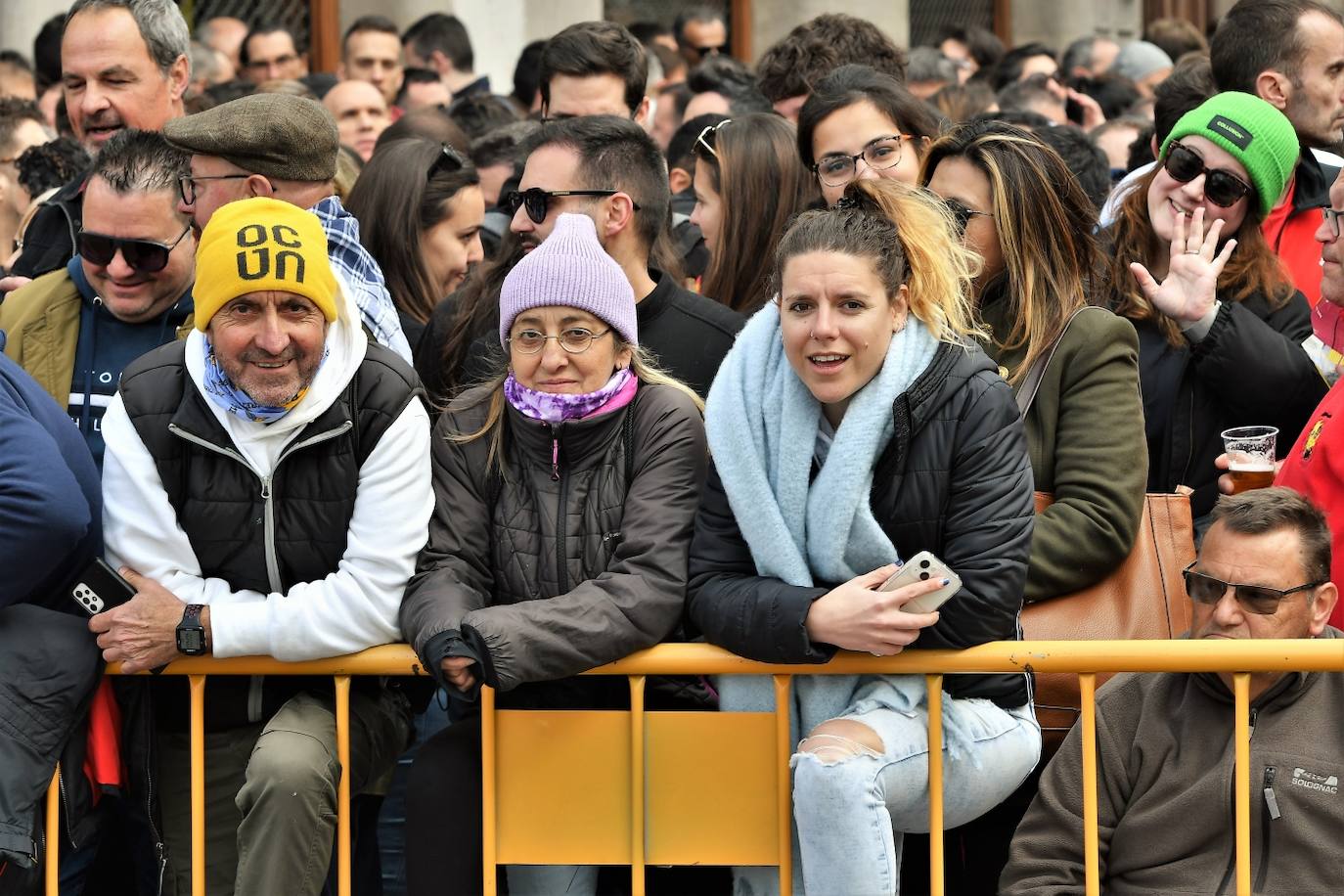 Fotos: Primera mascletà de las Fallas 2023