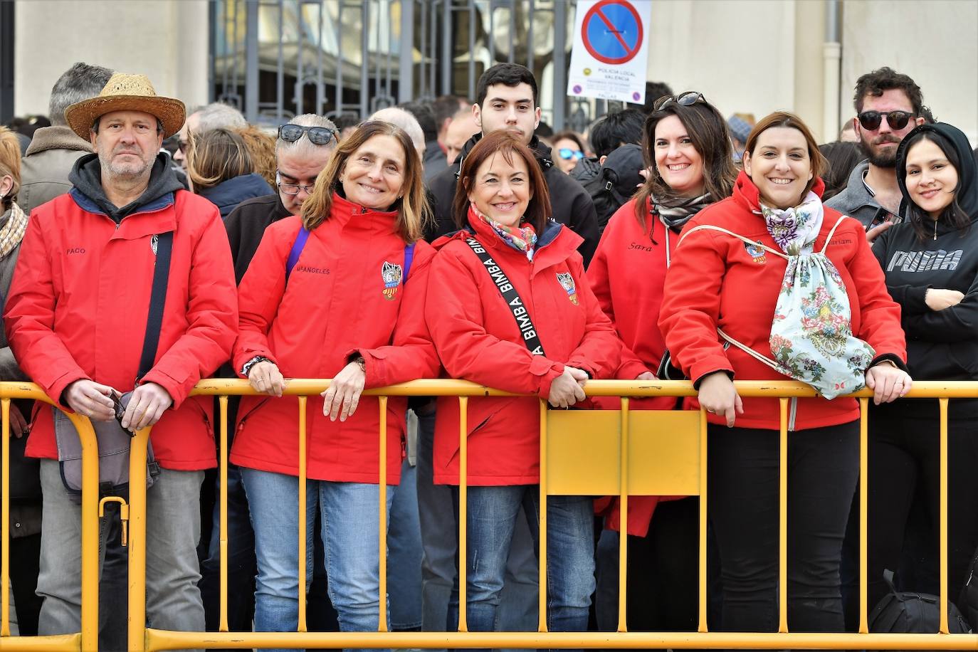 Fotos: Primera mascletà de las Fallas 2023