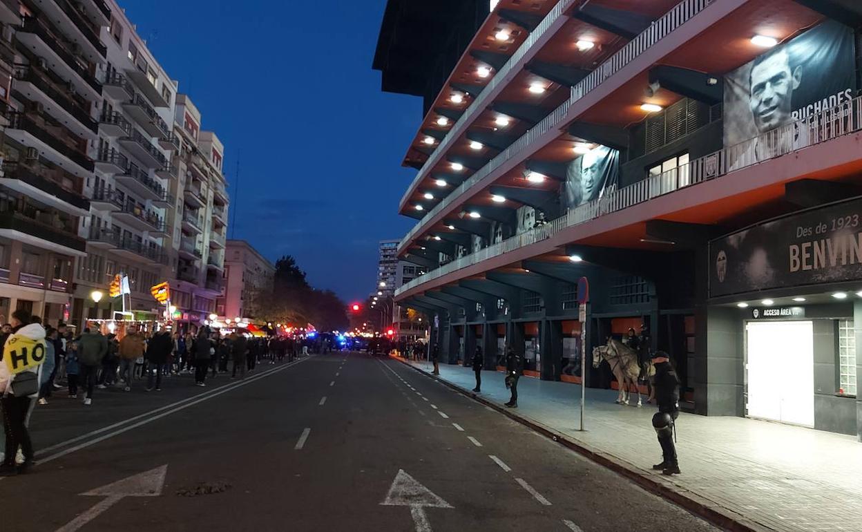 Aspecto de la Avenida de Suecia minutos antes de comenzar la protesta del pasado sábado. 