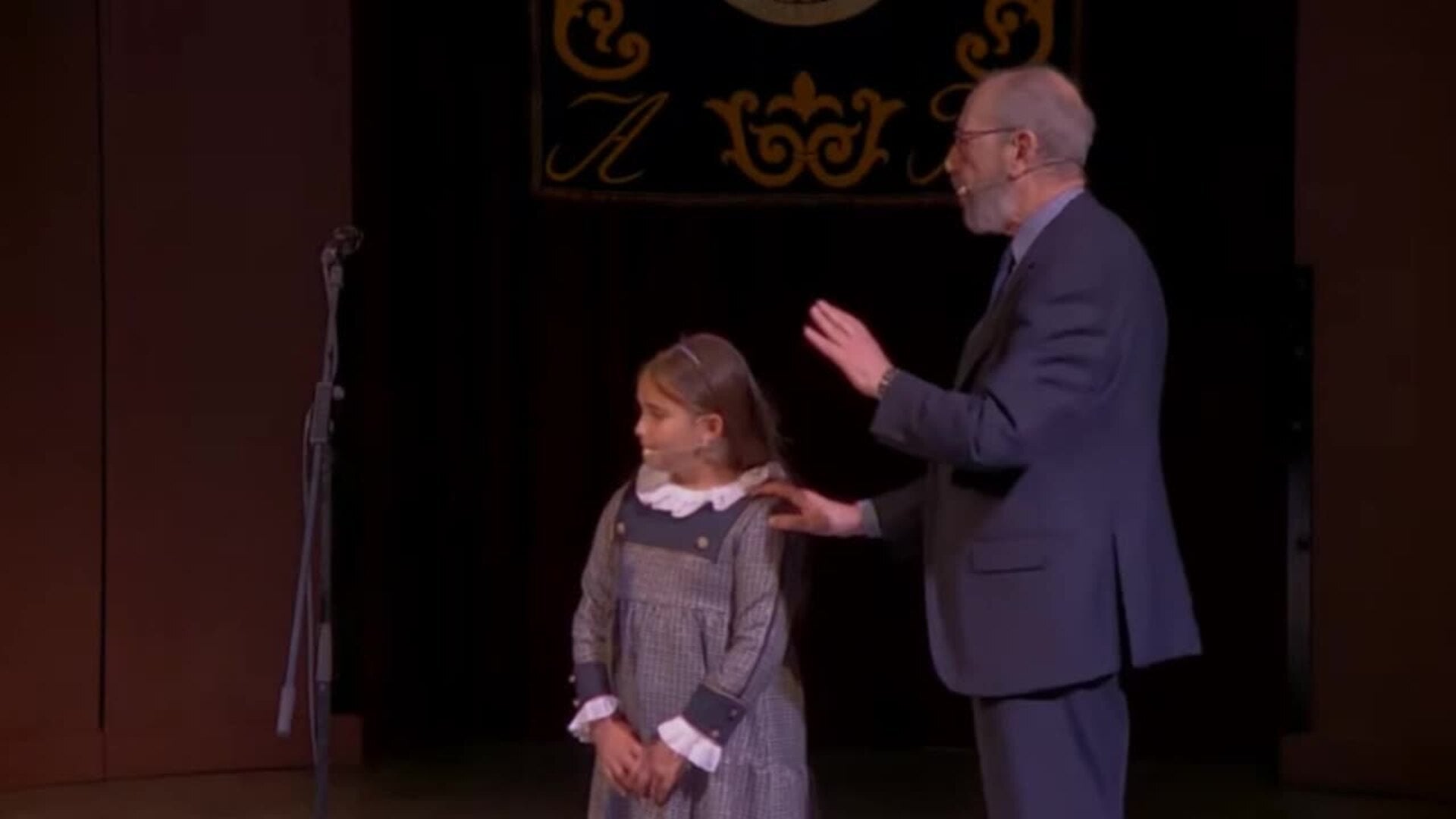 Los Reyes presiden el acto del Bicentenario del Ateneo de Madrid reivindicando su historia