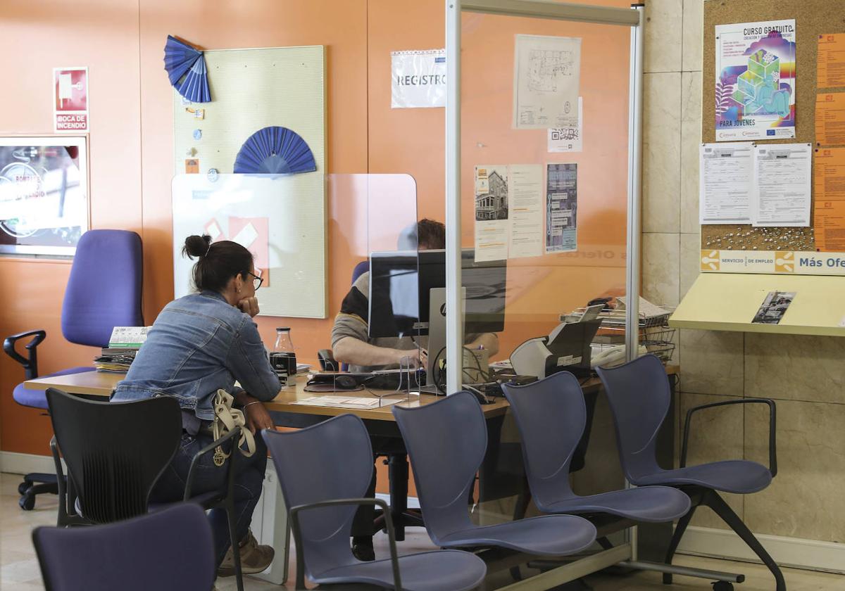 Vista de una oficina del servicio público de empleo, en una imagen de archivo.