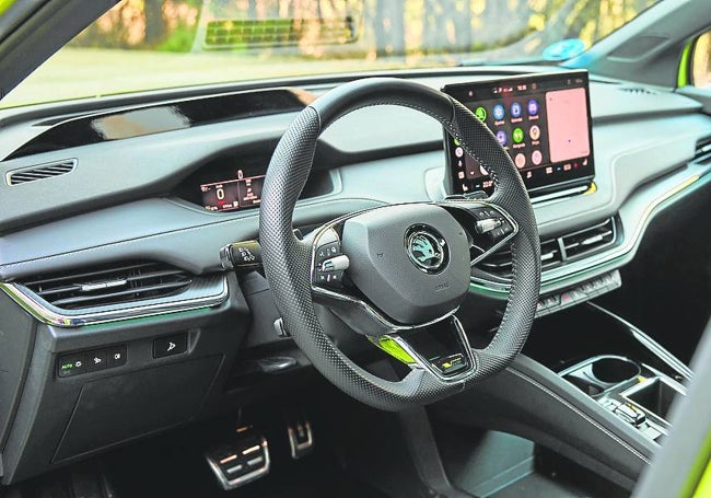 El interior del Skoda Enyaq es uno de los mejores de su gama de precios entre los coches eléctricos.