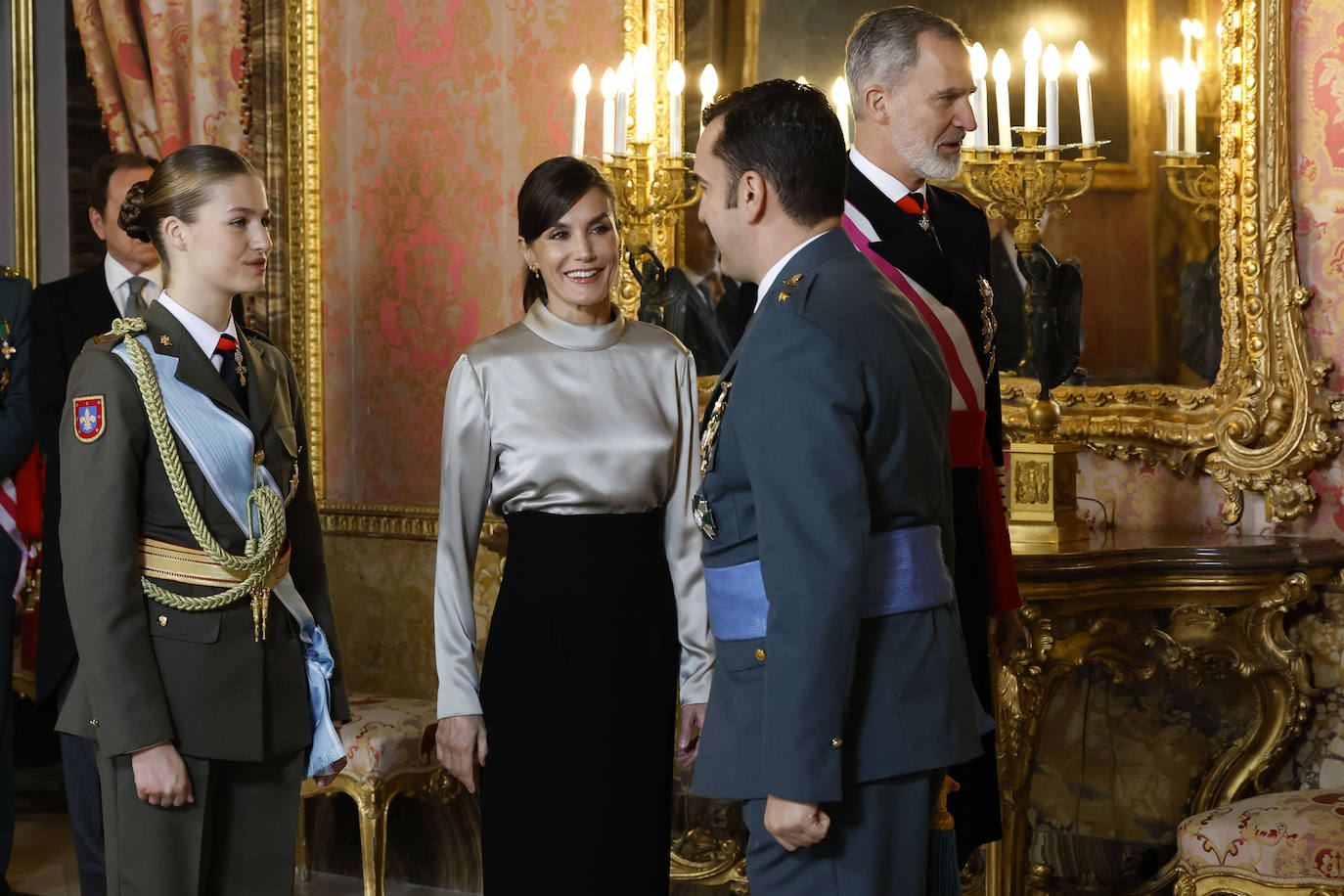La princesa Leonor protagoniza la Pascua Militar vestida de cadete