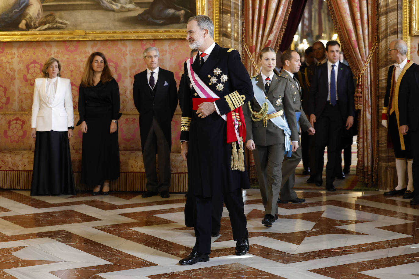La princesa Leonor protagoniza la Pascua Militar vestida de cadete