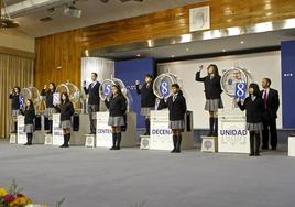 El sorteo se celebra en el Salón de Loterías y Apuestas del Estado.