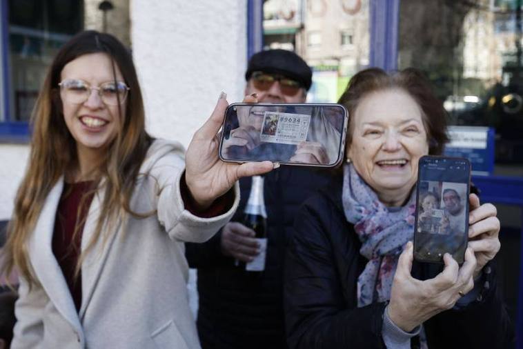 Agraciados con el segundo premio de la lotería de El Niño