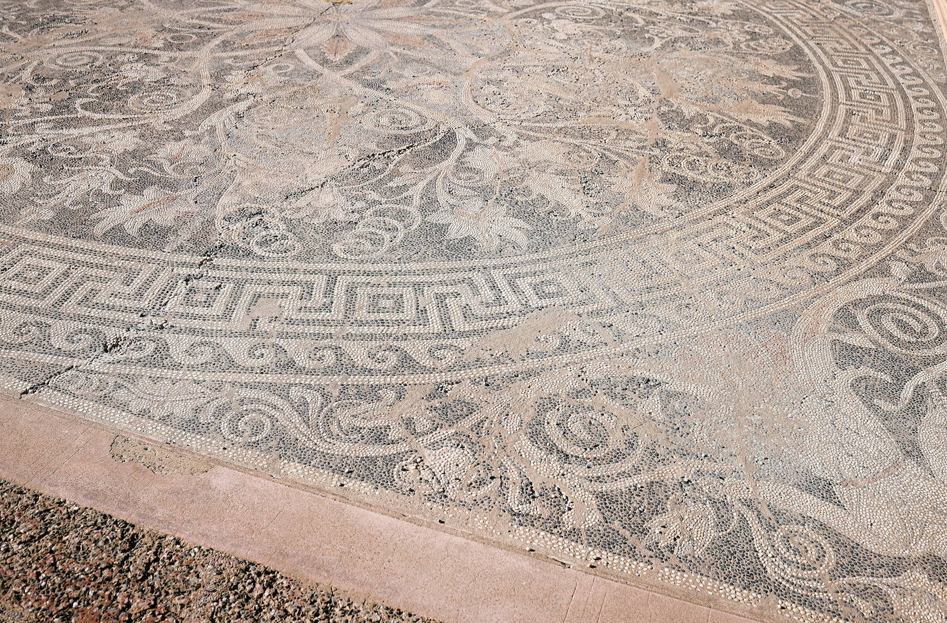 Grecia inaugura el espectacular palacio restaurado de Filipo II