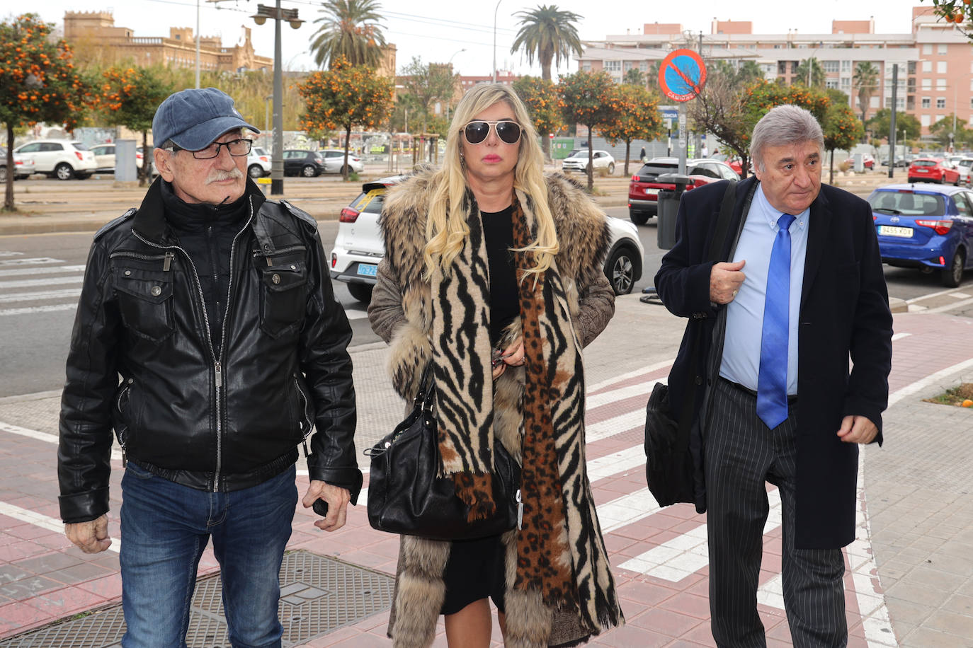 Malena Gracia acude al velatorio de Paco Arévalo en Valencia.