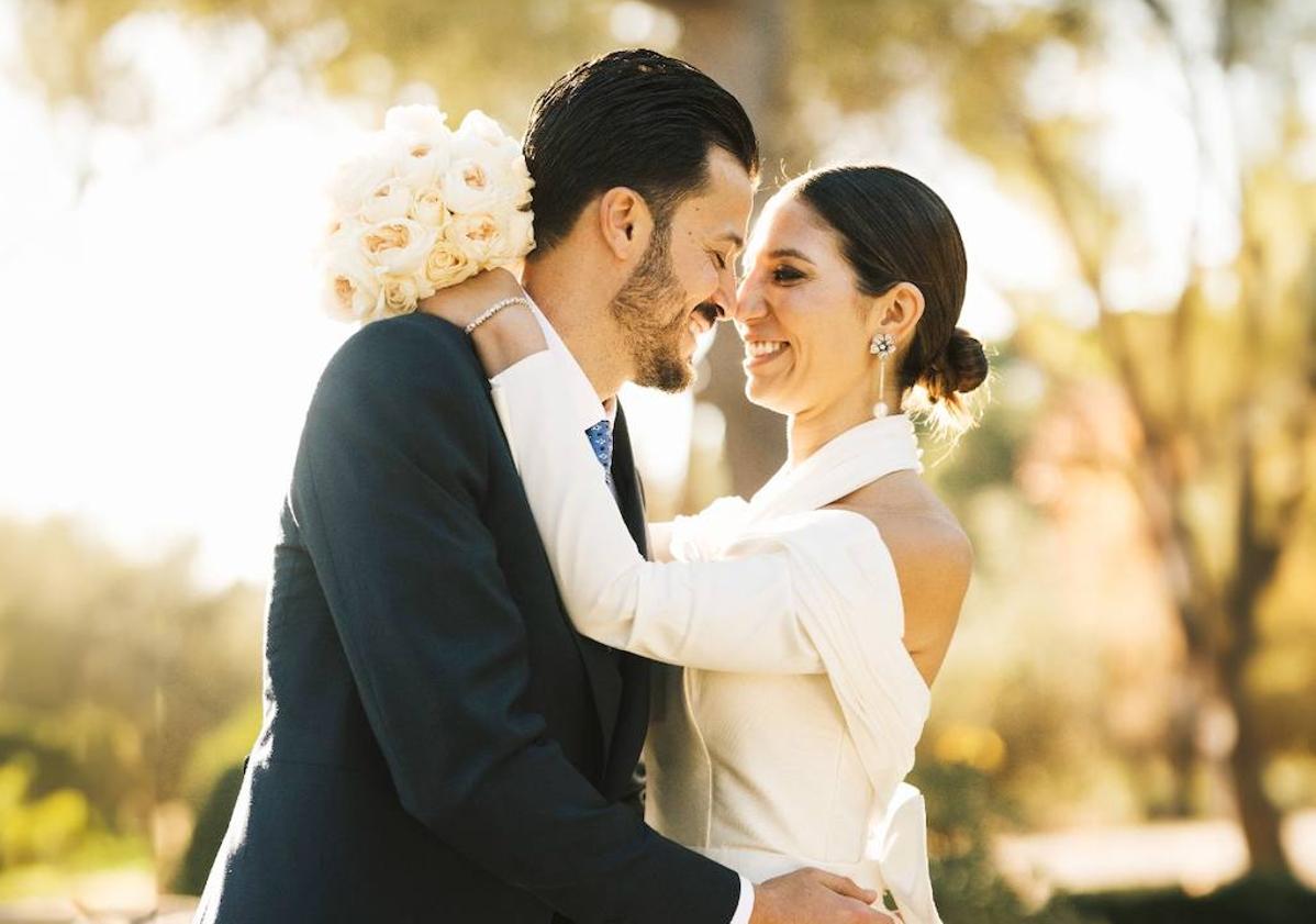 Imagen principal - El original vestido de novia diseñado por Alejandro Resta que lució Alba Alberola