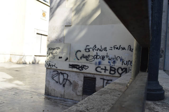 Fotos del abandono en el mercado de Abastos de Valencia