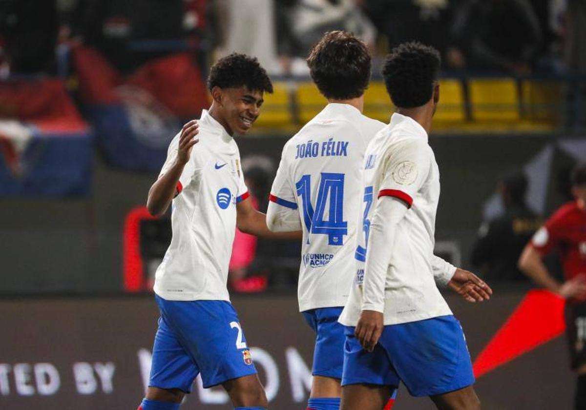 Lamine Yamal y Félix celebran el 2-0