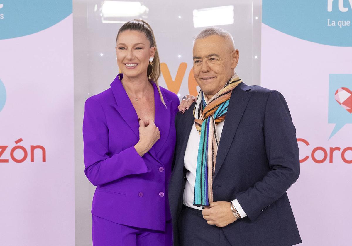 Anne Igartiburu y Jordi González, durante la presentación de su nuevo programa.