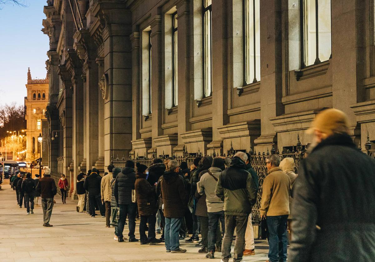 Colas en el Banco de España.