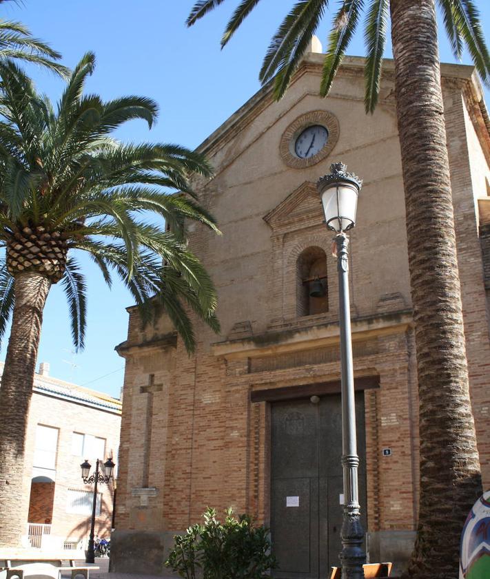 Imagen secundaria 2 - El pueblo más pequeño de España que mide menos que un campo de fútbol y se encuentra a 20 minutos de Valencia