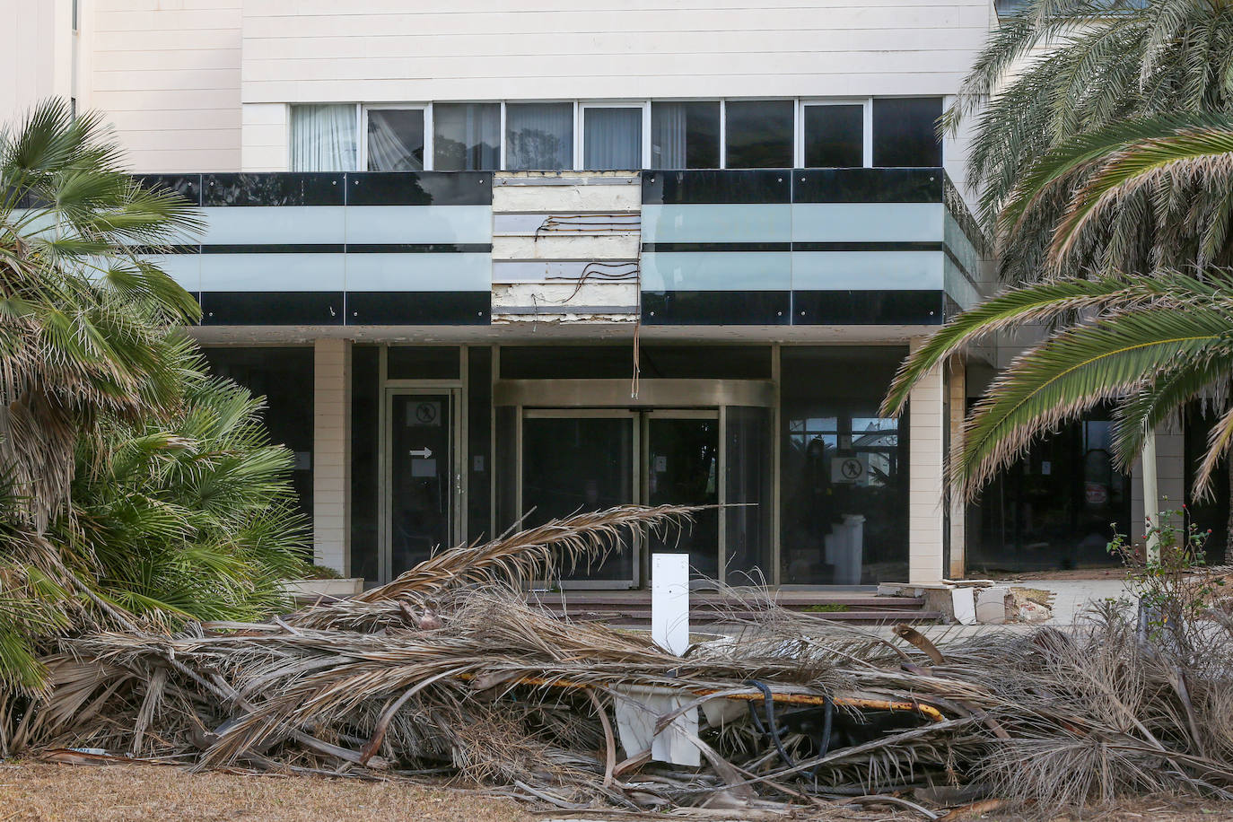 El hotel Sidi Saler, atrapado en el tiempo