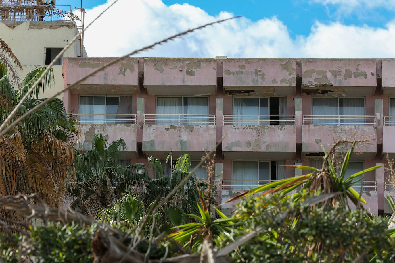 El hotel Sidi Saler, atrapado en el tiempo