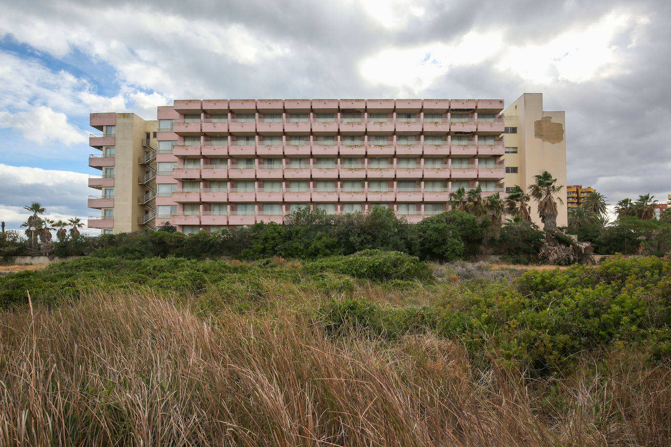 El hotel Sidi Saler, atrapado en el tiempo